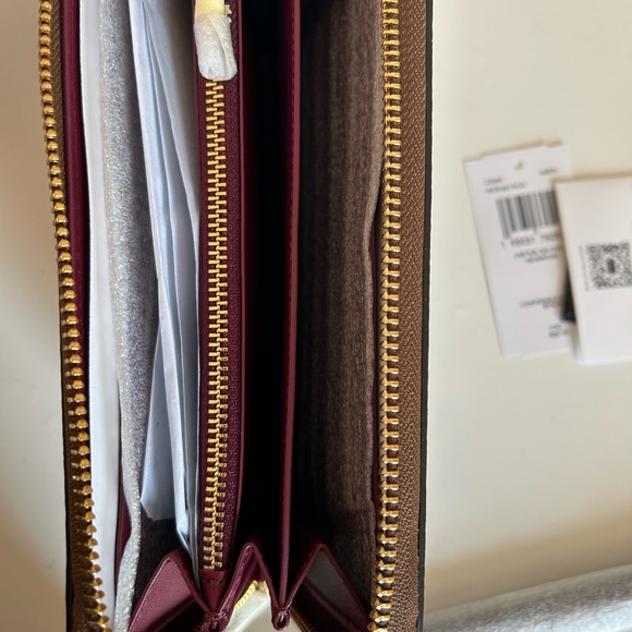 Coach Long Zip Around Wallet Signature Canvas Jumbo Floral C4455 Khaki Multi NEW - Picture 3 of 3